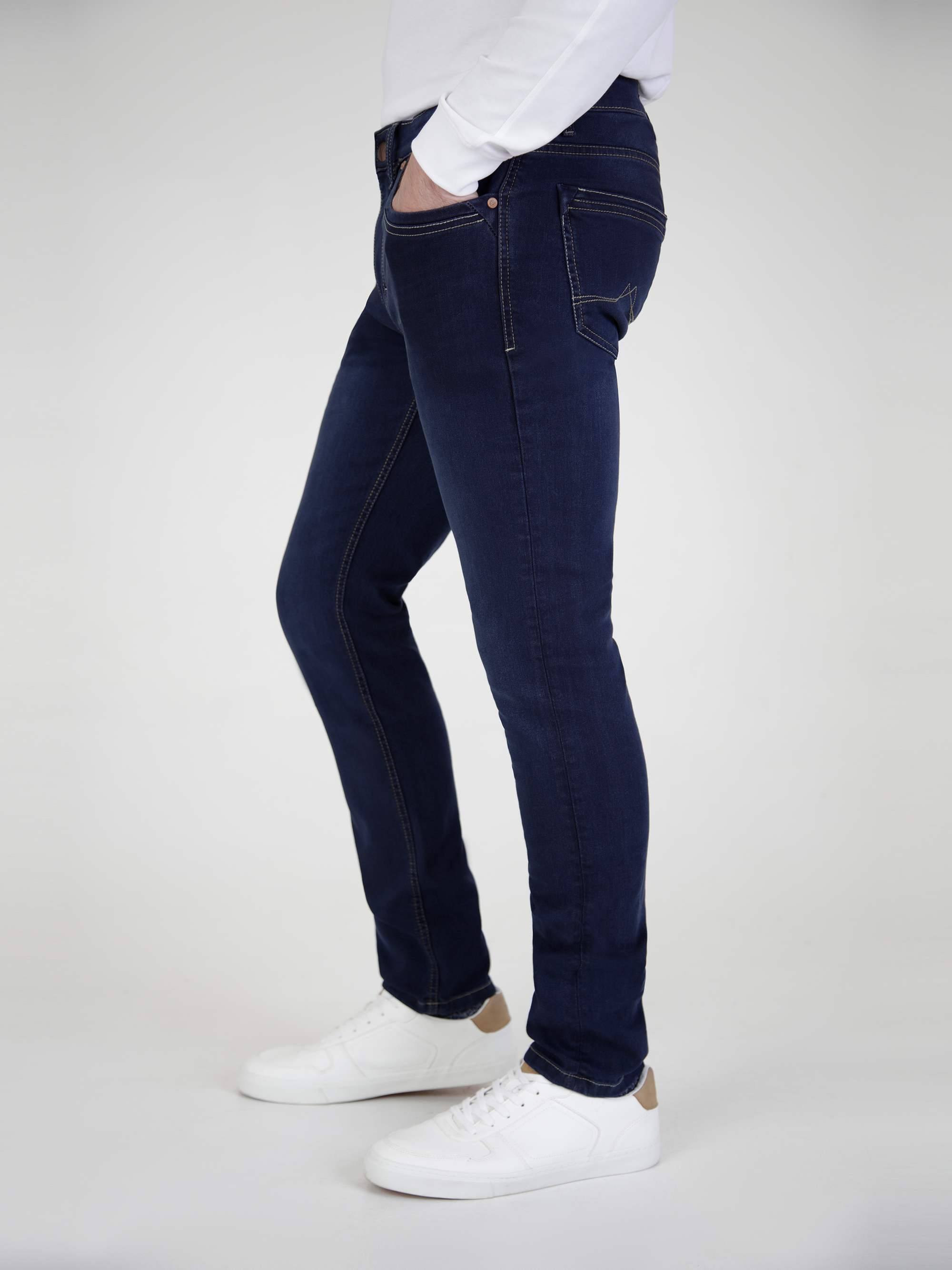 Slim Fit Mid Stretch Alento Navy Jeans